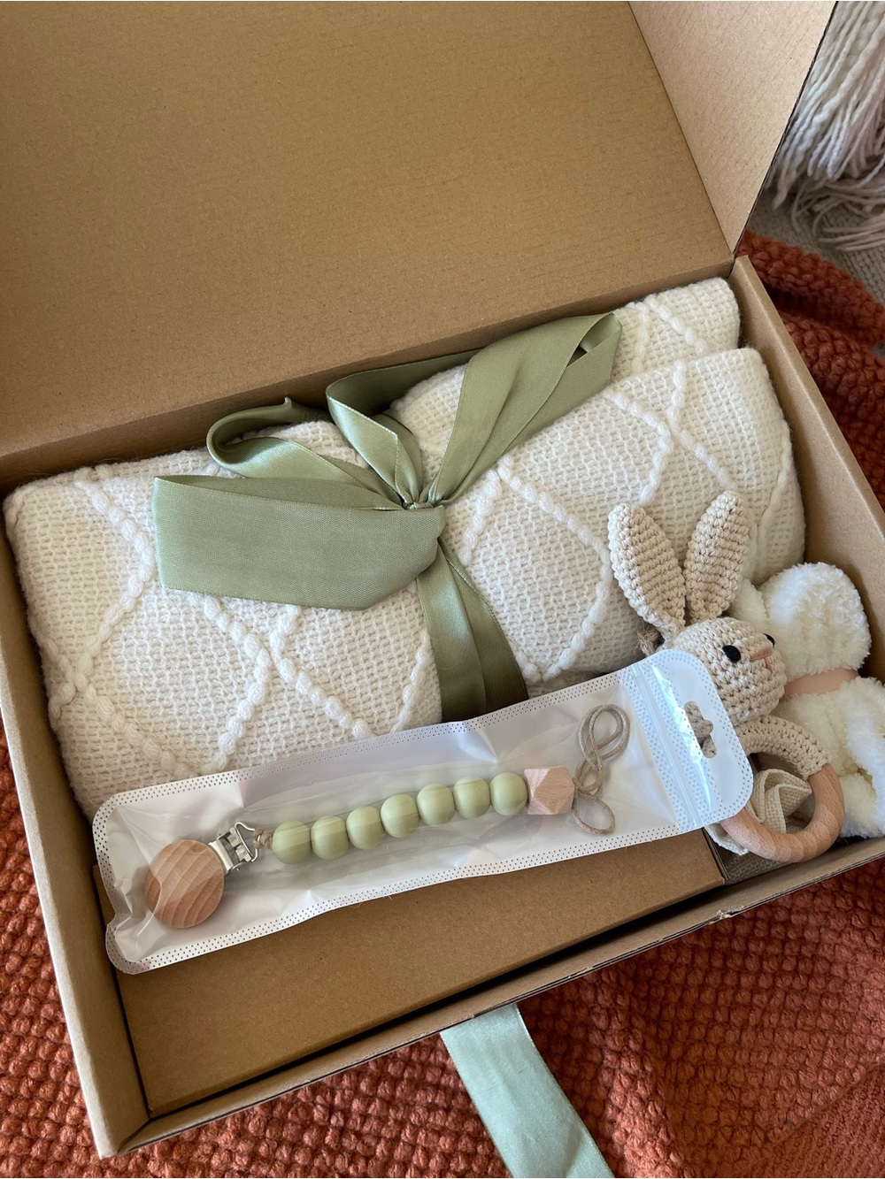 Cream Knit Baby Blanket Gift Set with Olive Bow - Picture 6 of 7